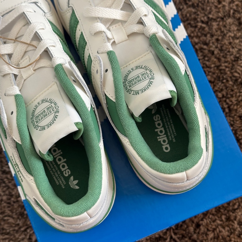 Adidas Forum Low CL Preloved Green Sneakers - Picture 6 of 15
